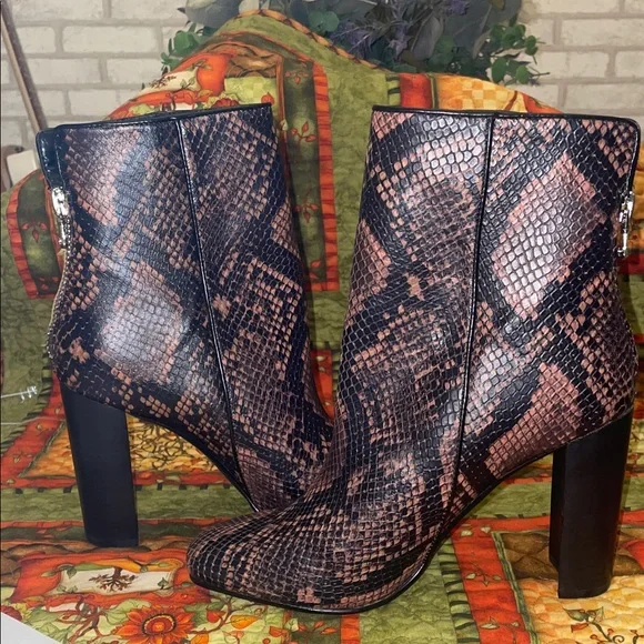#59 Aqua Soren Brown Snakeskin patterned heeled Ankle Boots sz 8 NWOT - Picture 8 of 8